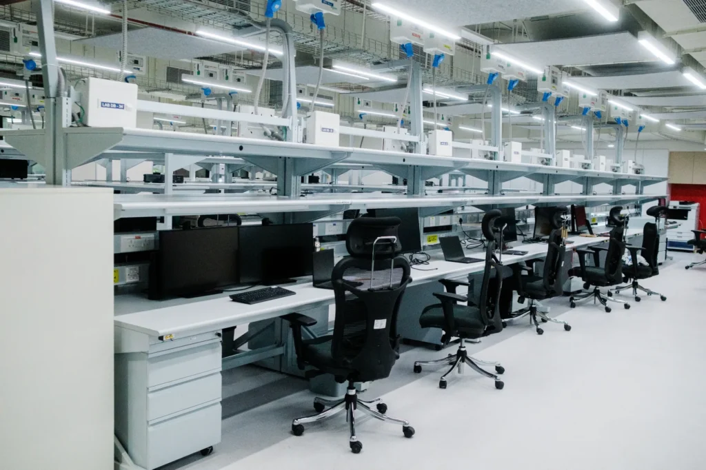 The Homegrown Advantage: How Indian Domestic Founders Are Outscaling the "Returnee" Myth
